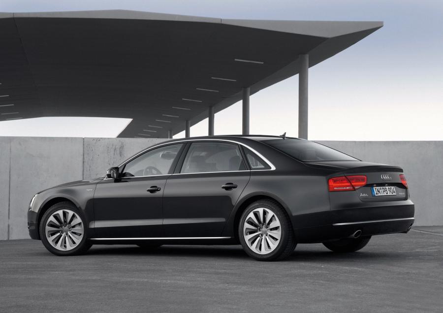  Audi A8 L Hybrid (D4) 2012 года  (WW) (фото 38 из 42)